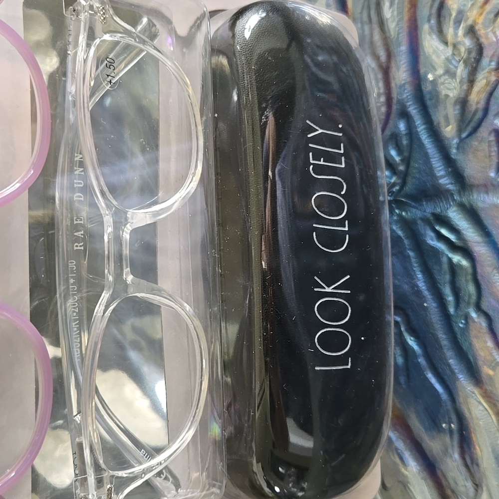 Rae Dunn 3 PAIR Set Premium Reading Glasses & Case LOOK CLOSELY +1.50 +2.00 NWT - Picture 3 of 7